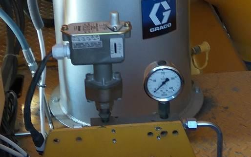 БЕЛАЗ 75131 монтаж АЦСС GRACO на карьерном самосвале.