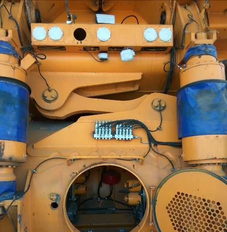 БЕЛАЗ 75131 монтаж АЦСС GRACO на карьерном самосвале.